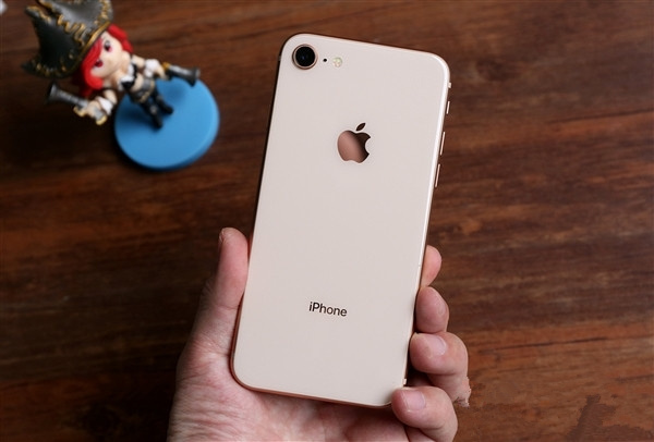 iPhone8和三星S8哪个好 iPhone8对比三星S8评测