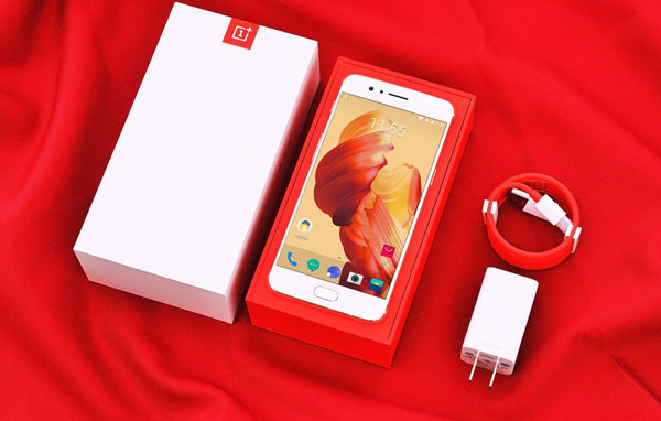 坚果Pro2和一加5哪个好 一加5和坚果Pro2区别对比评测