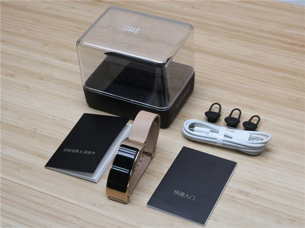 与众不同的它 华为Talkband B3手环评测