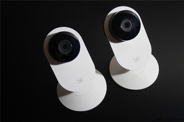 小蚁智能摄像机普通版和夜视版对比