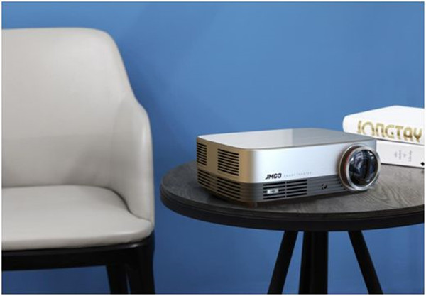 坚果极越A6智能投影仪评测