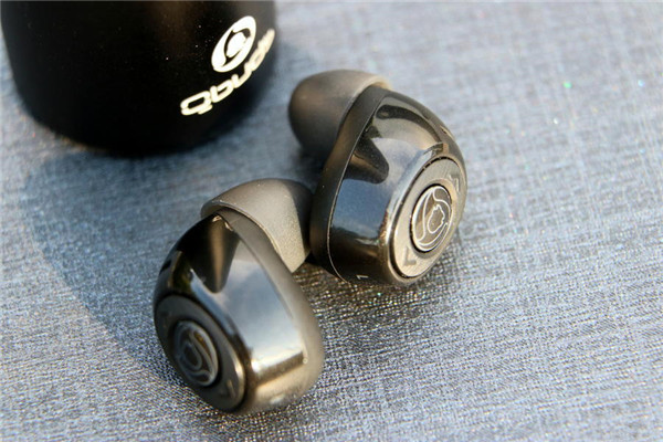 腾讯qbuds w1和airpods对比评测