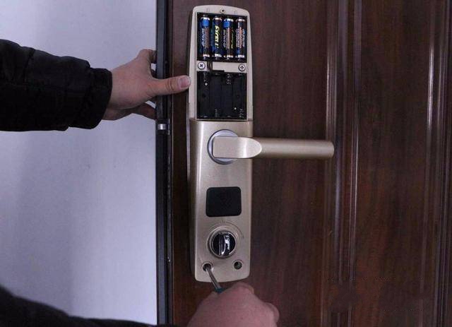 小益指纹锁智能锁安装评测